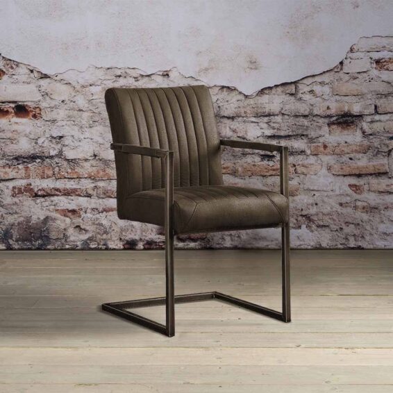 Tower Living Eetkamerstoel Ferro Met Armleuningen -Microvezel Savannah Dark Brown Sfeerfoto