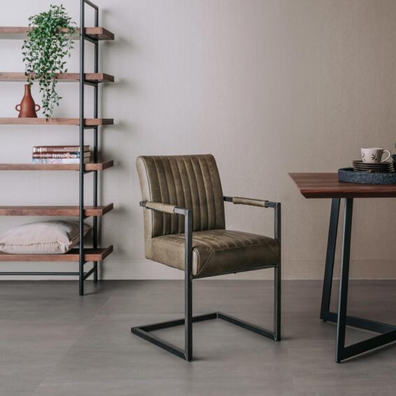 Tower Living Eetkamerstoel Ferro Met Armleuningen -Microvezel Savannah Green Sfeerfoto (2)