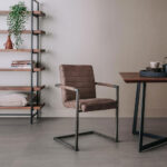 Tower Living Eetkamerstoel Rocca Eco Leer Bull Brown Sfeerfoto